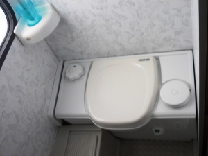 main_kazetova-toaleta-se-splachovanim-9810.jpg