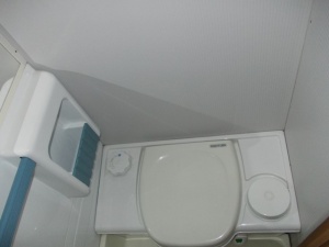 main_kazetova-toaleta-s-elektrickym-splachovanim-6170.jpg